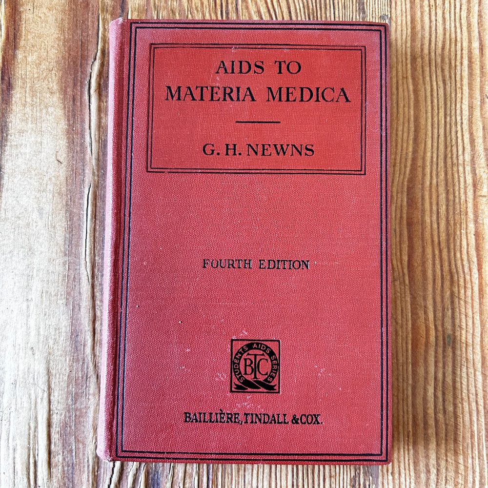 Aids to Materia Medica by G H Newns c1950 - Image 2